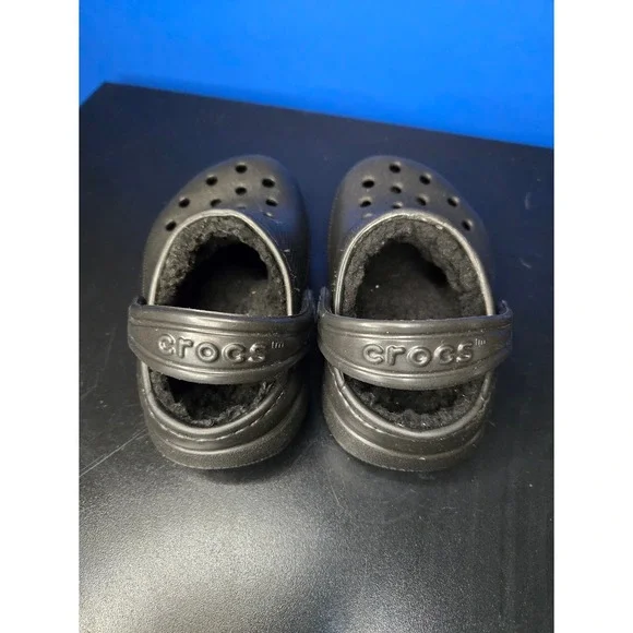 Crocs Classic Lined Clog Child (1-2yr) Size C4 Black Faux Fur Fuzzy SlipOn Shoes - Picture 3 of 10